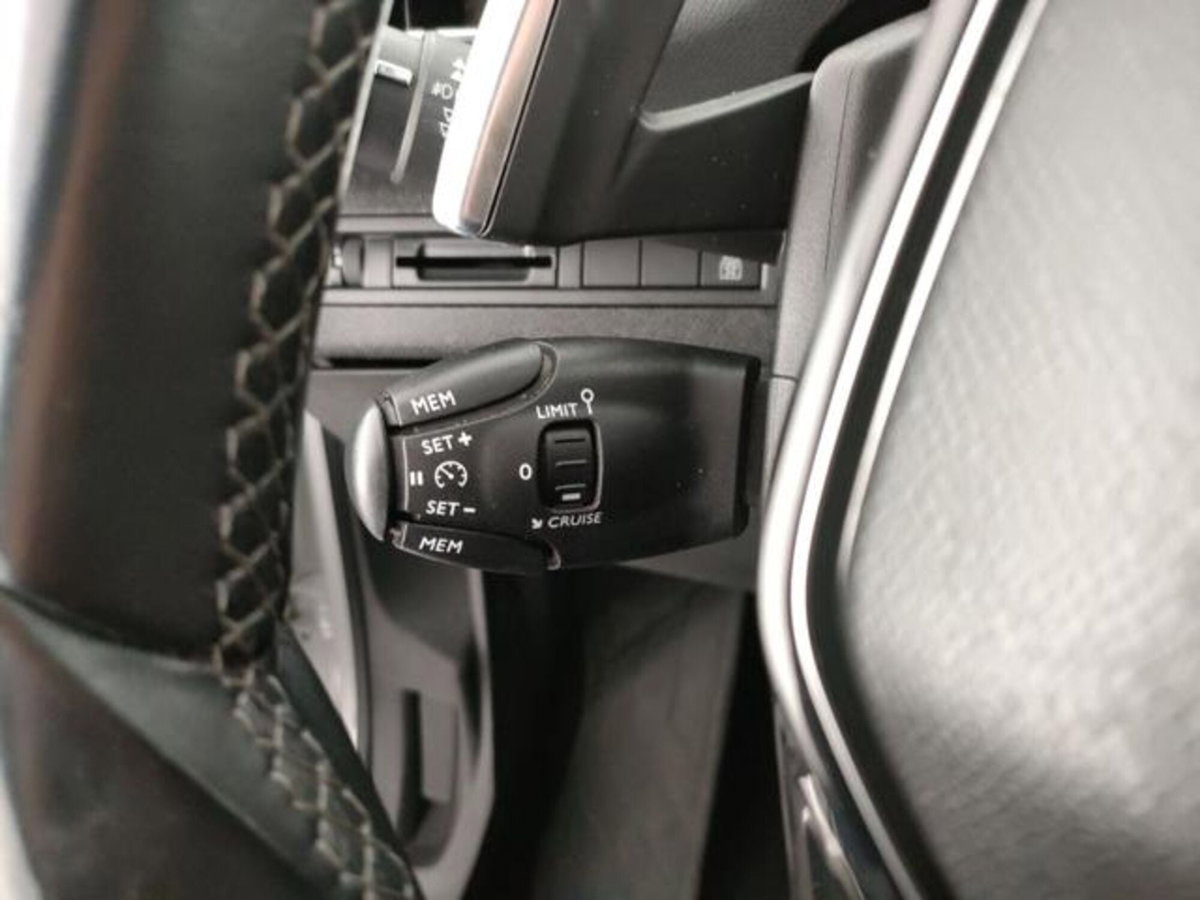 Peugeot 5008 BlueHDi 130 S&S EAT8 Allure (8)