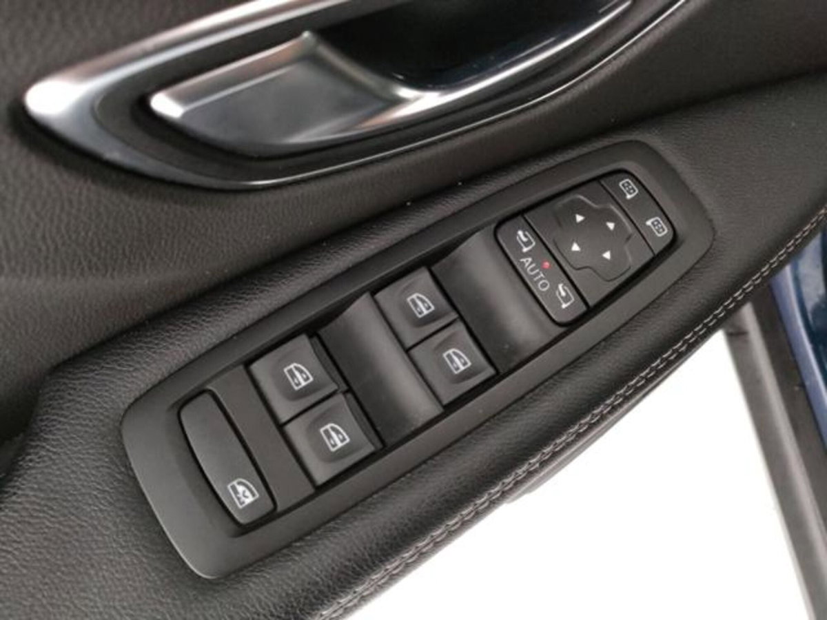 Renault Scenic E-Tech Electric 2.0 16V dCi Dynamique (19)