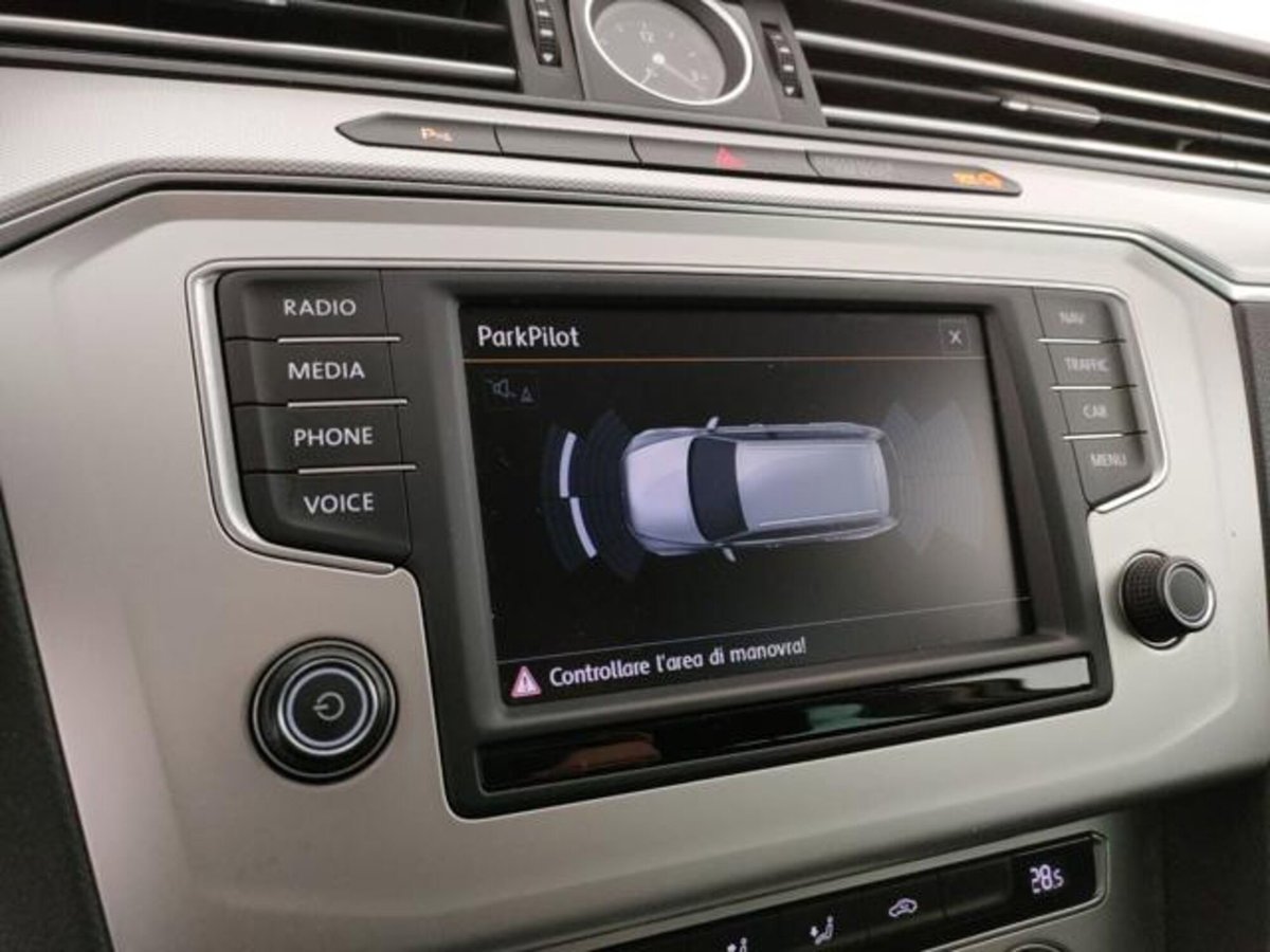 Volkswagen Passat Variant 1.6 TDI DSG Comfortline BlueMotion Tech. (14)