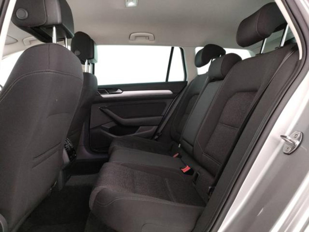 Volkswagen Passat Variant 1.6 TDI DSG Comfortline BlueMotion Tech. (15)