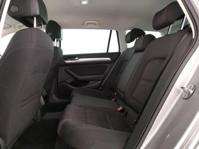 Volkswagen Passat Variant 1.6 TDI DSG Comfortline BlueMotion Tech. (15)