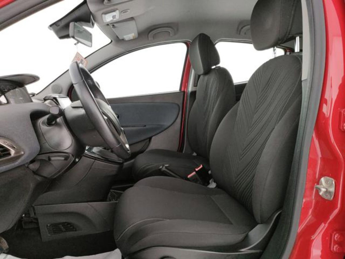 Lancia Ypsilon 1.0 FireFly 5 porte S&S Hybrid Gold Plus (5)