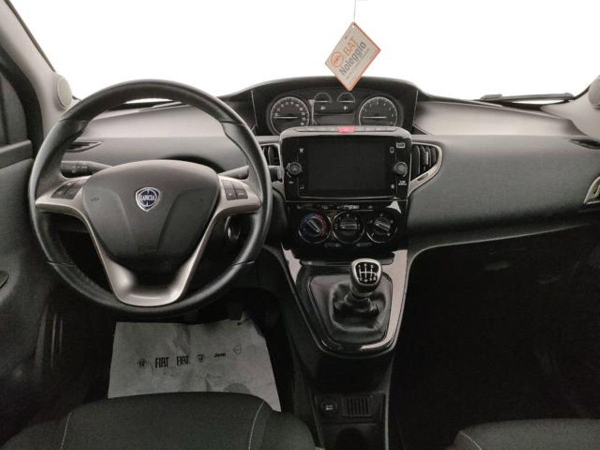 Lancia Ypsilon 1.0 FireFly 5 porte S&S Hybrid Gold Plus (7)