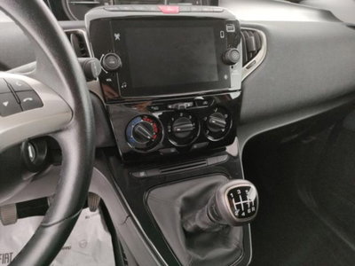 Lancia Ypsilon 1.0 FireFly 5 porte S&S Hybrid Gold Plus (9)