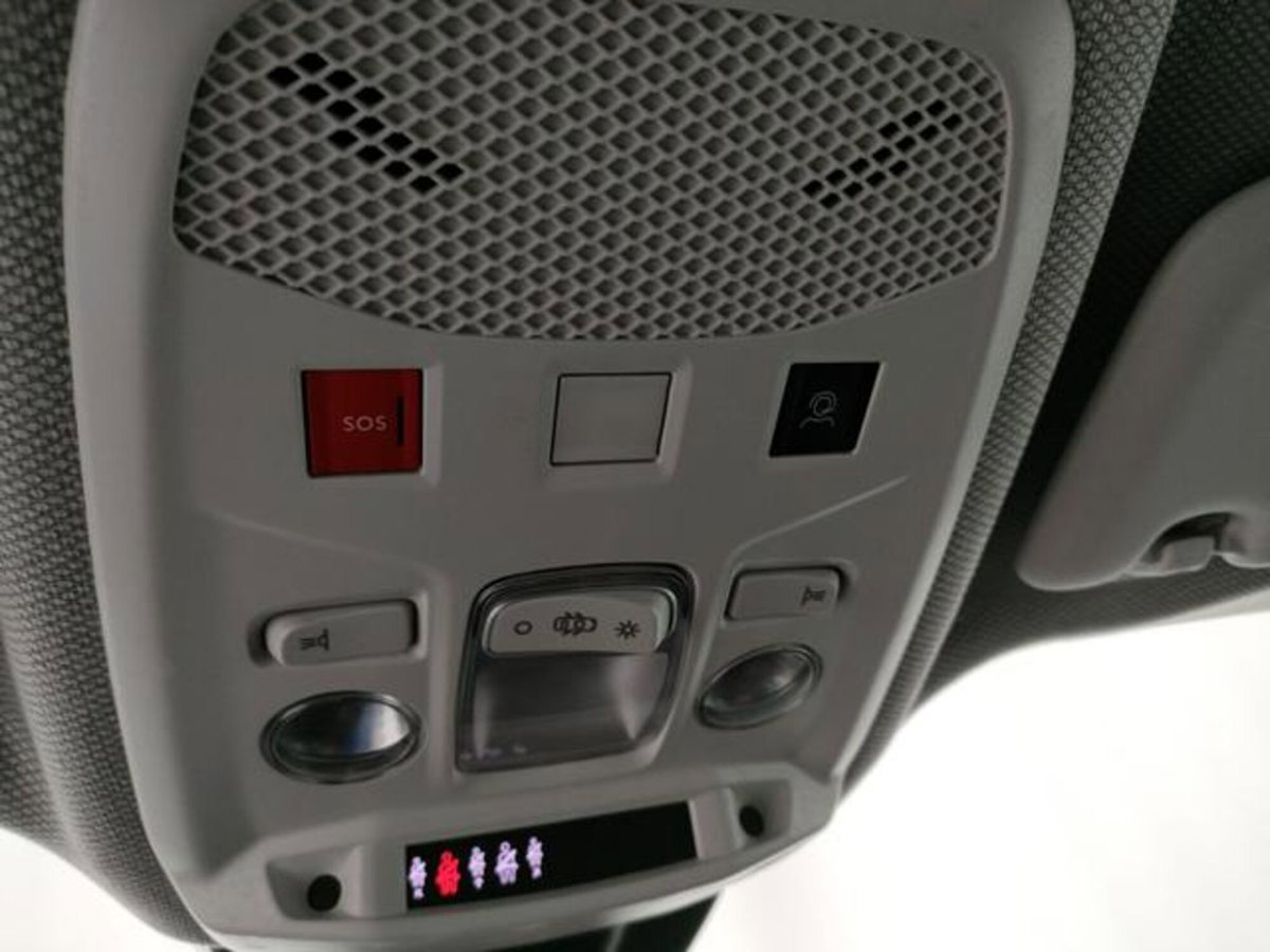 Jeep Avenger 1.2 turbo Altitude fwd 100cv (10)