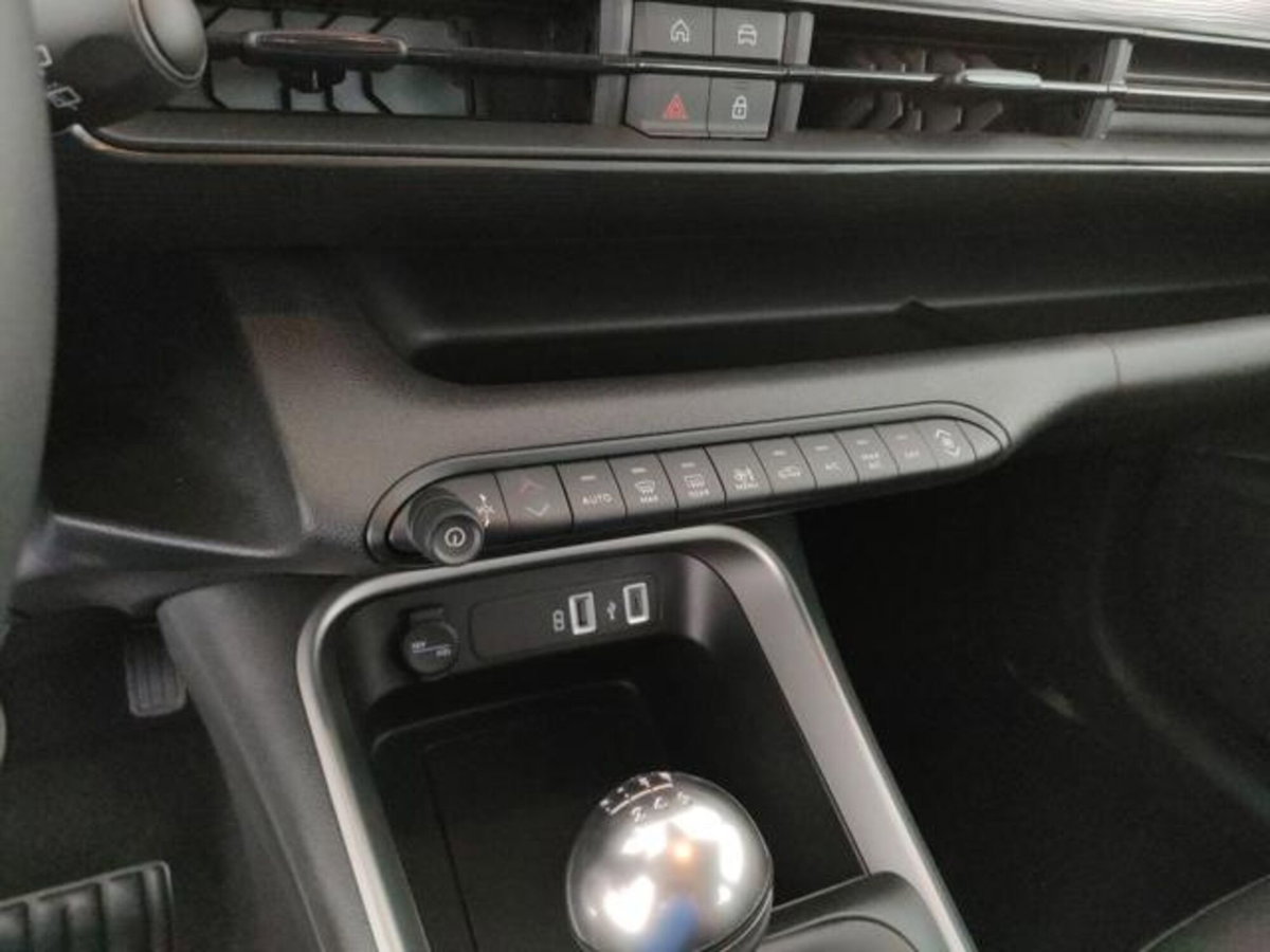 Jeep Avenger 1.2 turbo Altitude fwd 100cv (8)