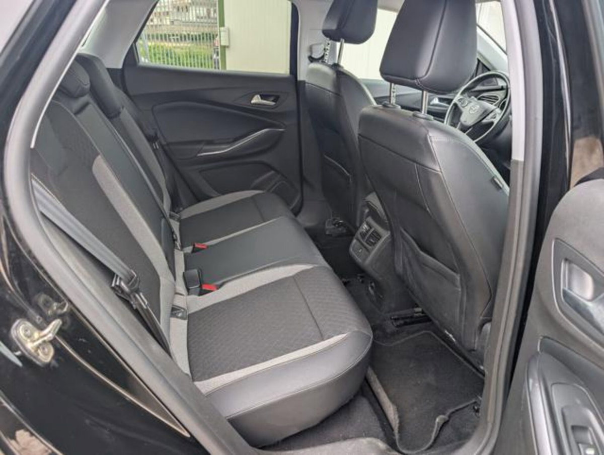 Opel Grandland X 1.5 diesel Ecotec Start&Stop Innovation (14)