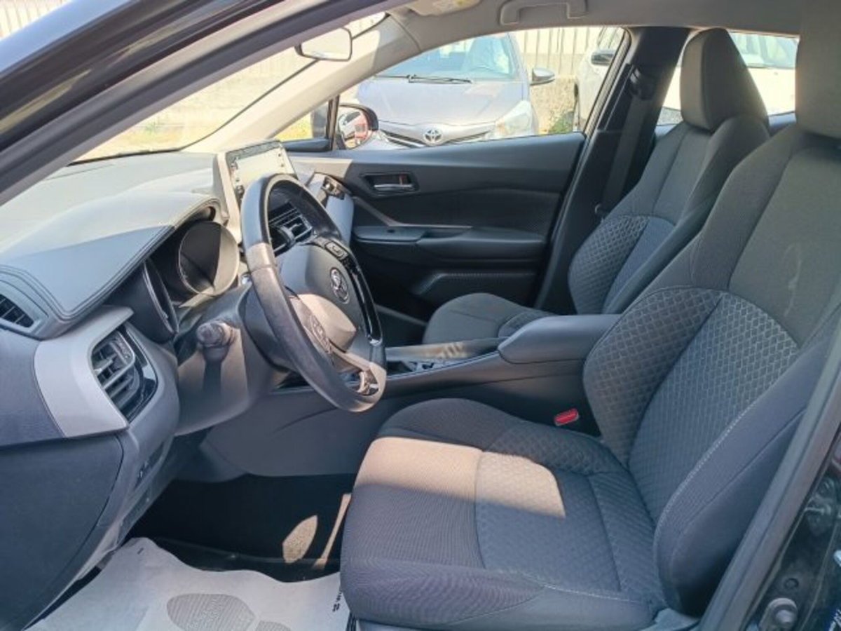 Toyota Toyota C-HR 1.8 Hybrid E-CVT Trend (13)