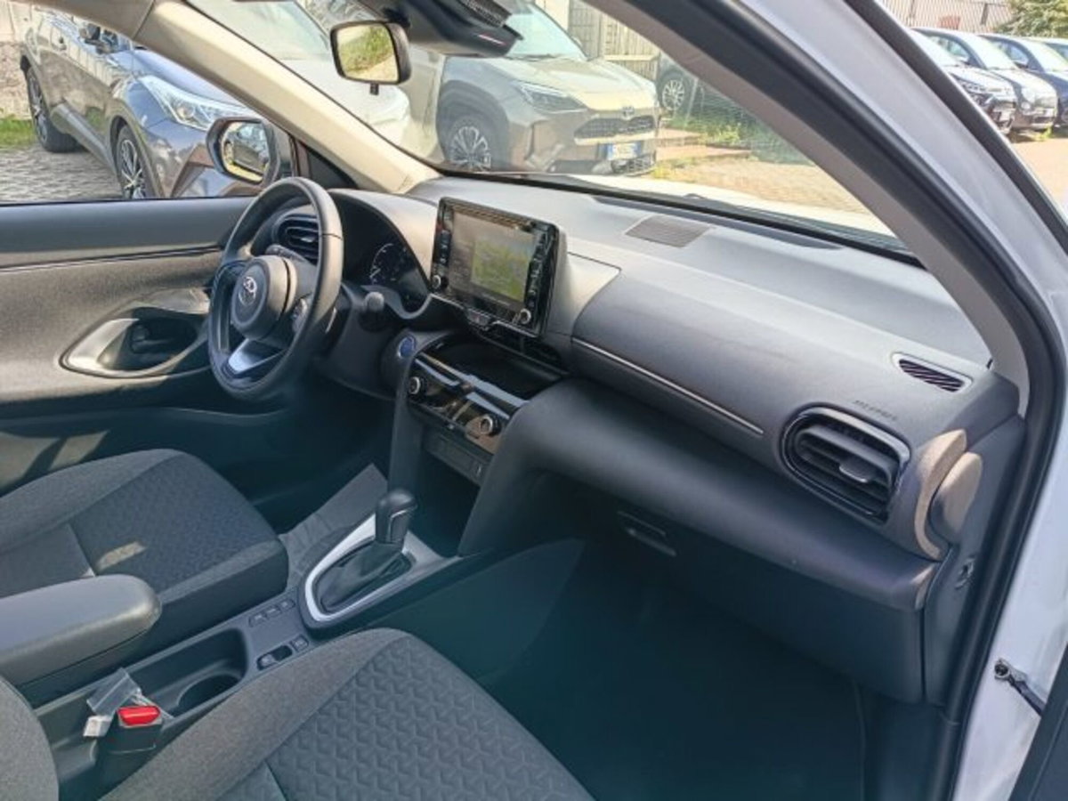 Toyota Yaris Cross 1.5h GR Sport Black Sky fwd 116cv e-cvt (11)