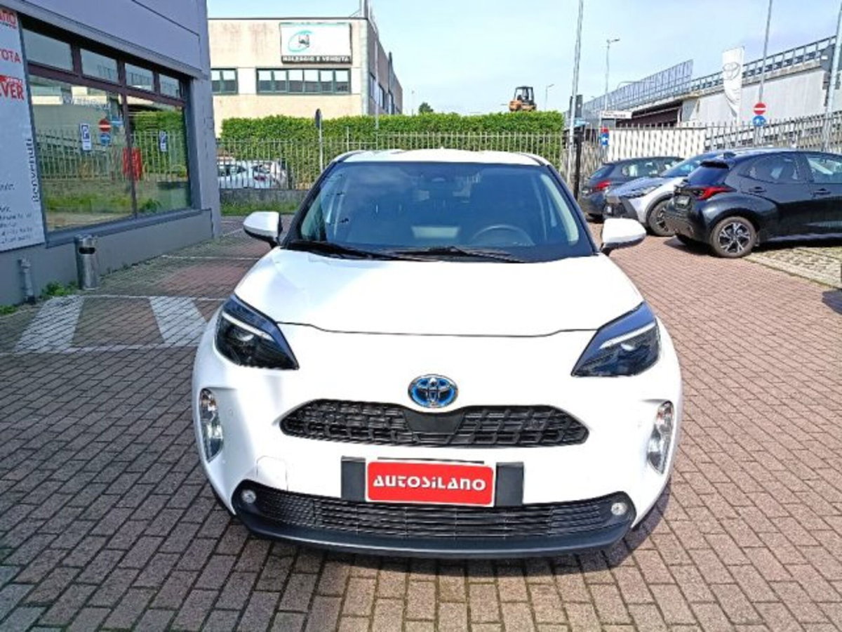 Toyota Yaris Cross 1.5h GR Sport Black Sky fwd 116cv e-cvt (2)
