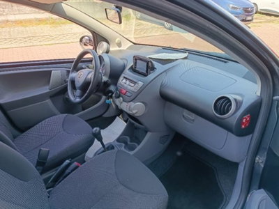 Toyota Aygo 1.0 12V VVT-i 5 porte Now Connect (11)