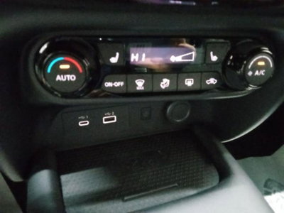 Nissan Juke 1.6 94 CV Visia (13)