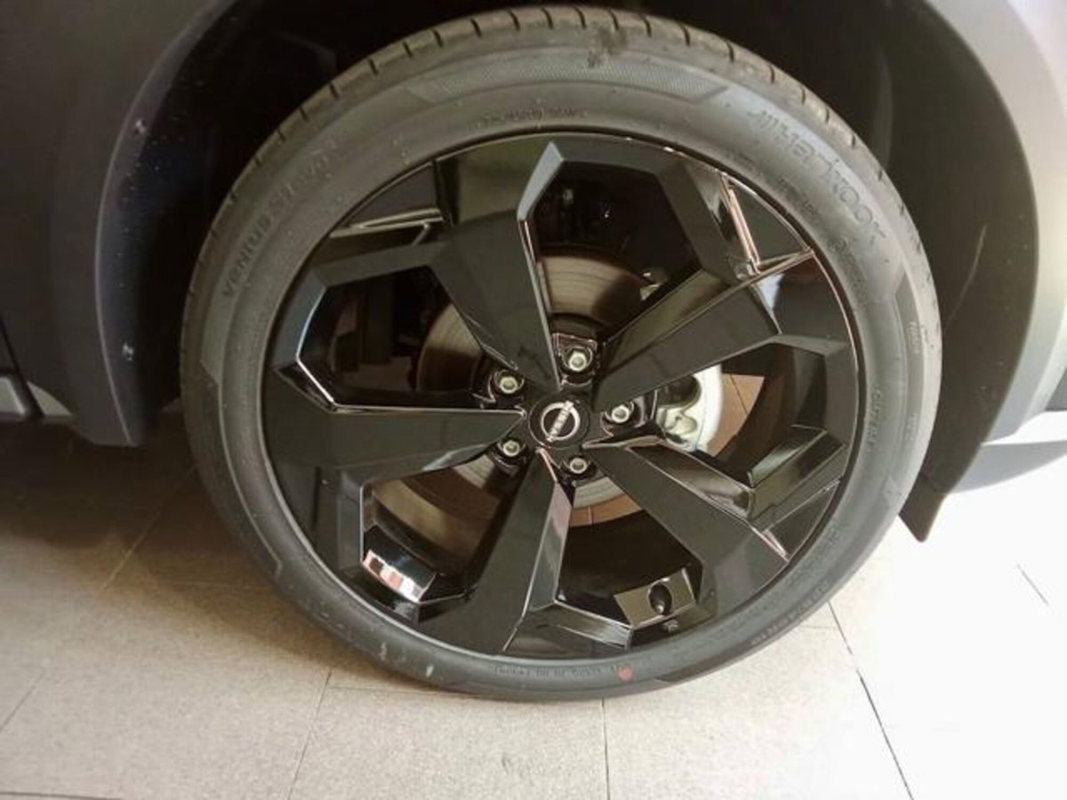 Nissan Juke 1.6 94 CV Visia (3)