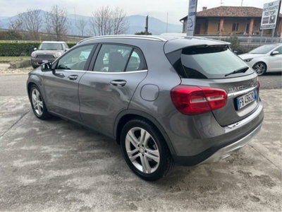 Mercedes-Benz GLA SUV 200 d Automatic 4Matic Premium (4)