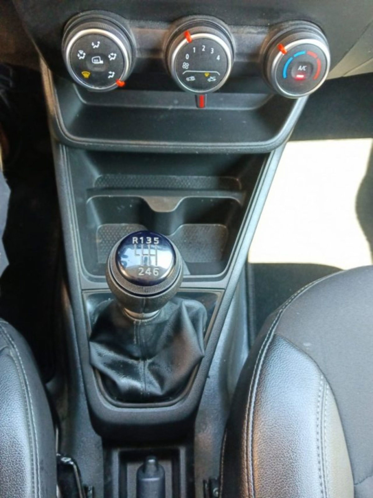 Renault Express van 1.3 TCe Fap 100cv (14)