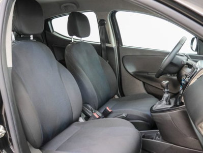 Lancia Ypsilon 1.0 FireFly 5 porte S&S Hybrid Maryne (11)