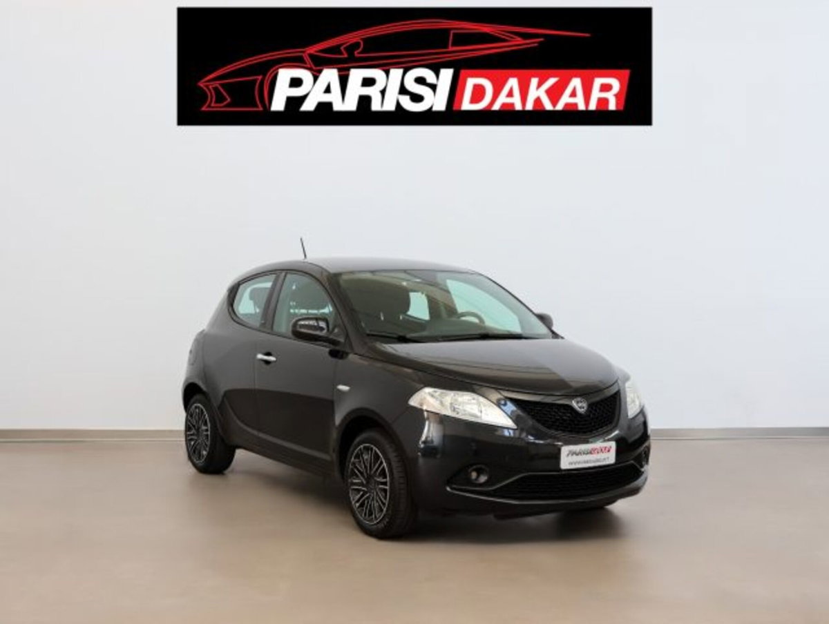 Lancia Ypsilon 1.0 FireFly 5 porte S&S Hybrid Maryne (2)