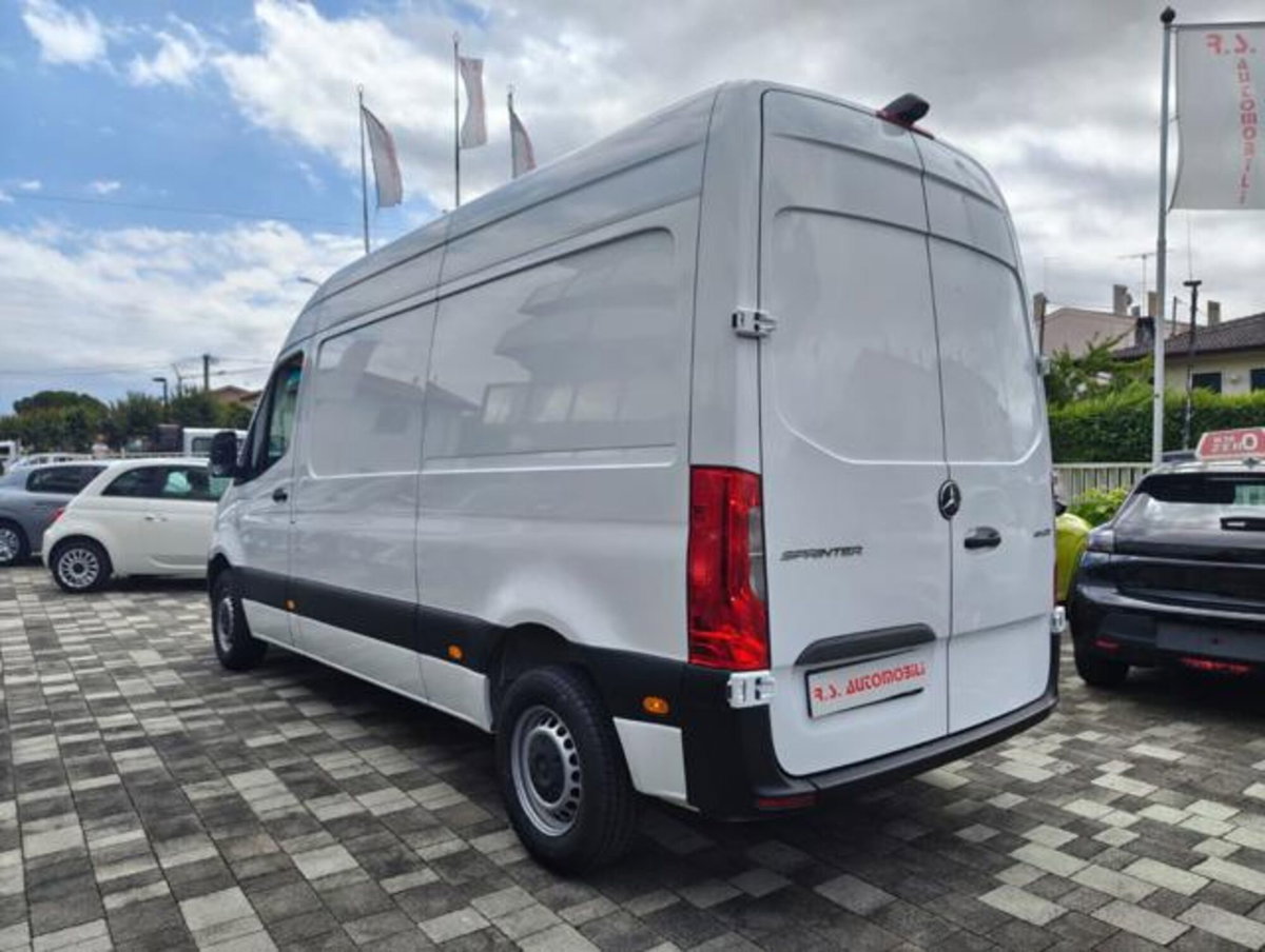 Mercedes-Benz Sprinter F39/35 311 CDI FWD TA Furgone (4)