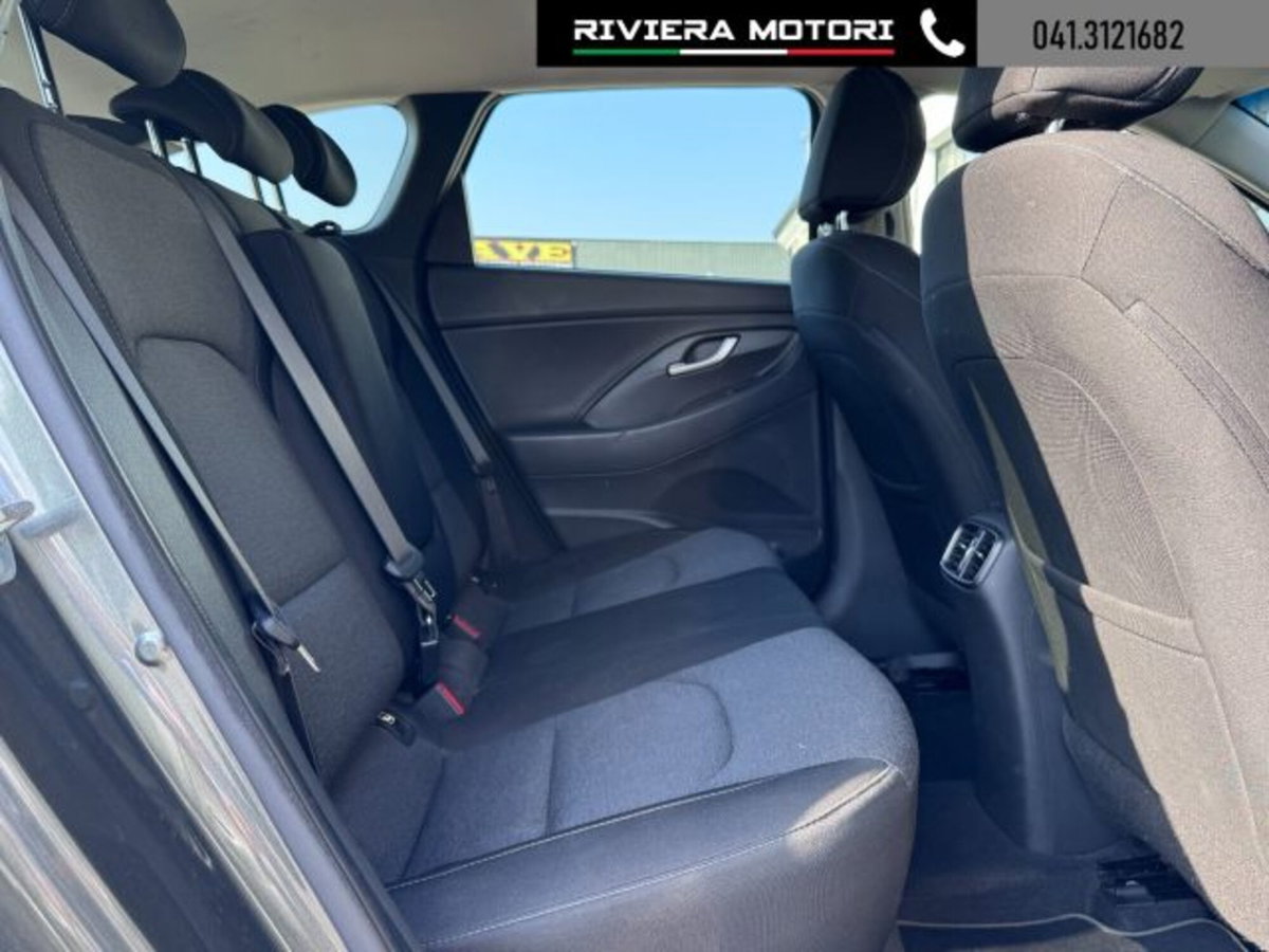 Hyundai i30 Fastback 1.0 T-GDI iMT 48V Prime (10)