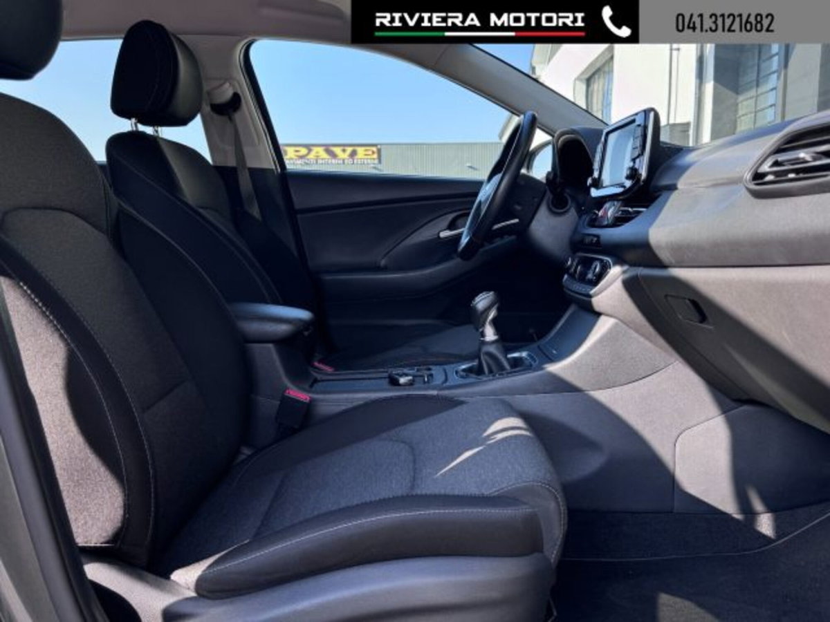 Hyundai i30 Fastback 1.0 T-GDI iMT 48V Prime (9)