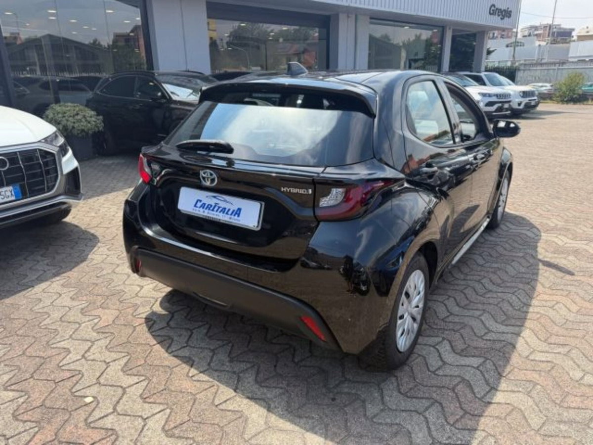 Toyota Yaris Cross 1.5 Hybrid 5p. E-CVT Premiere (3)