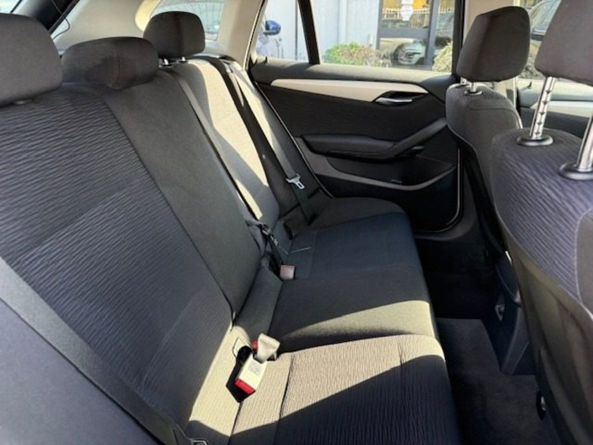 BMW X1 sDrive18d X Line (11)