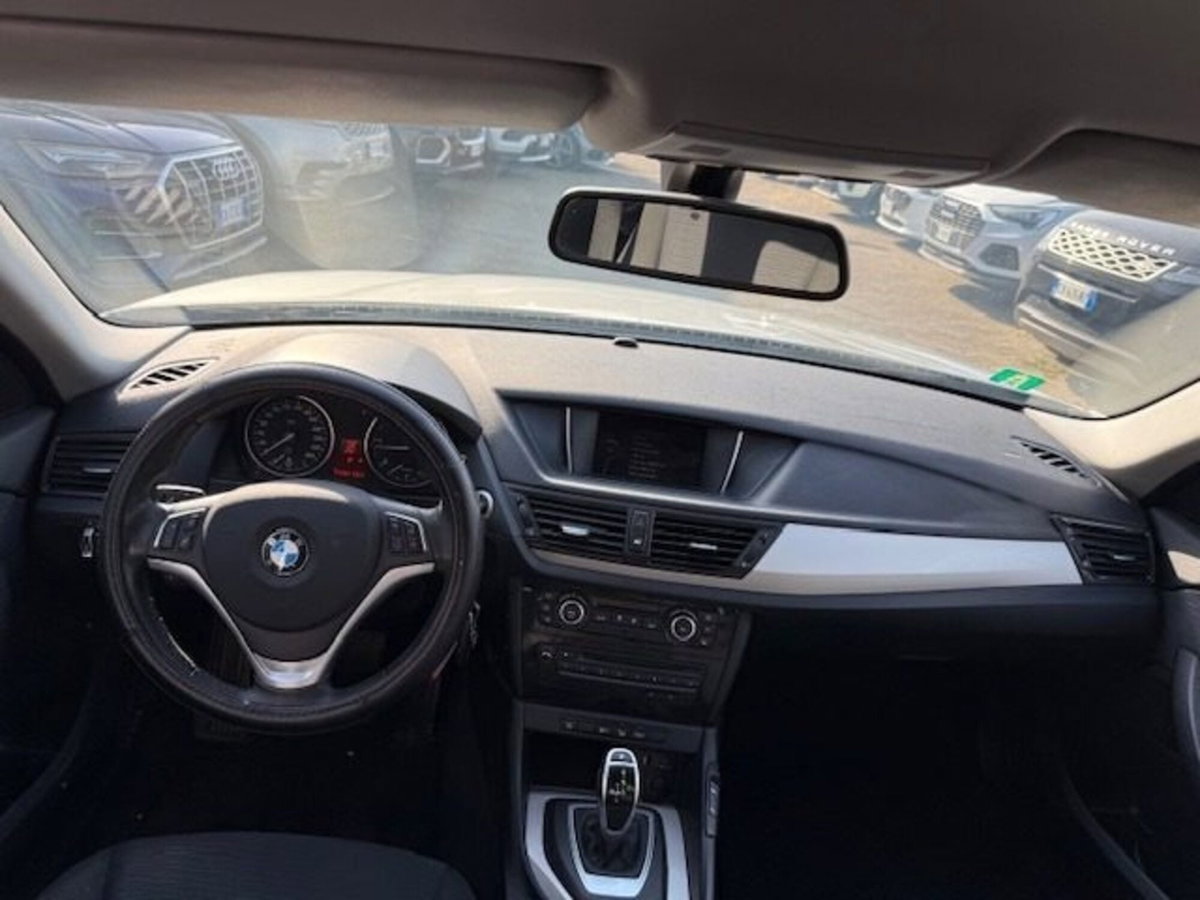 BMW X1 sDrive18d X Line (8)