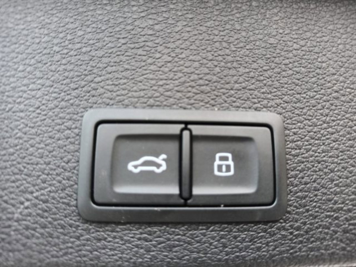 Audi Q2 Q2 35 TDI (17)