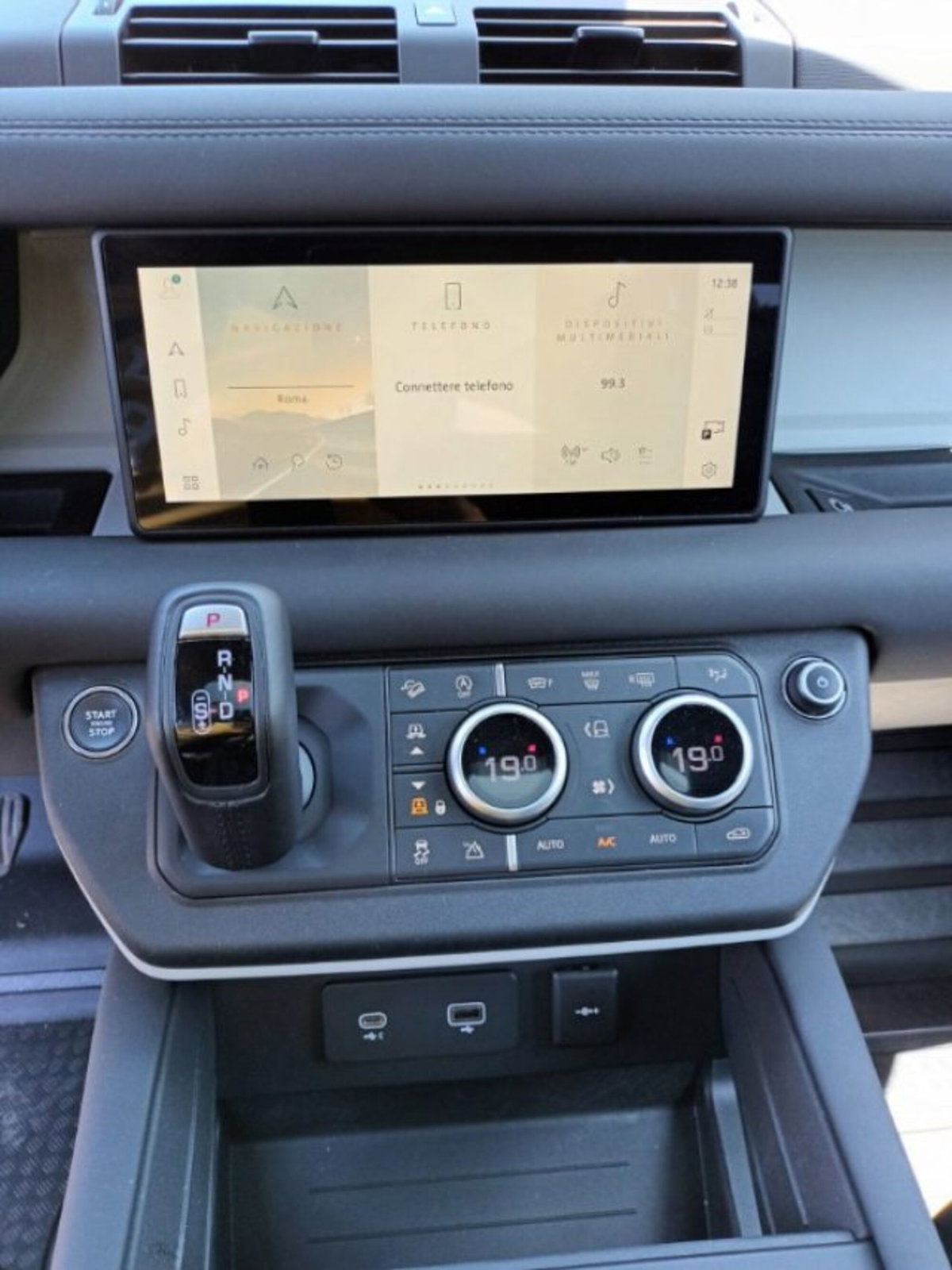 Land Rover Defender 110 3.0d i6 mhev X-Dynamic SE awd 250cv auto (10)