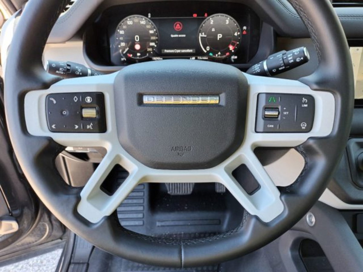 Land Rover Defender 110 3.0d i6 mhev X-Dynamic SE awd 250cv auto (18)