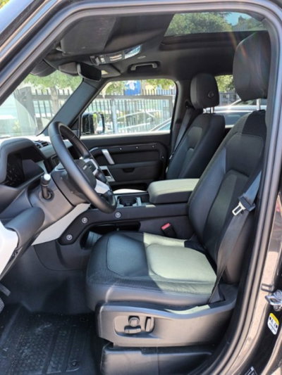 Land Rover Defender 110 3.0d i6 mhev X-Dynamic SE awd 250cv auto (5)