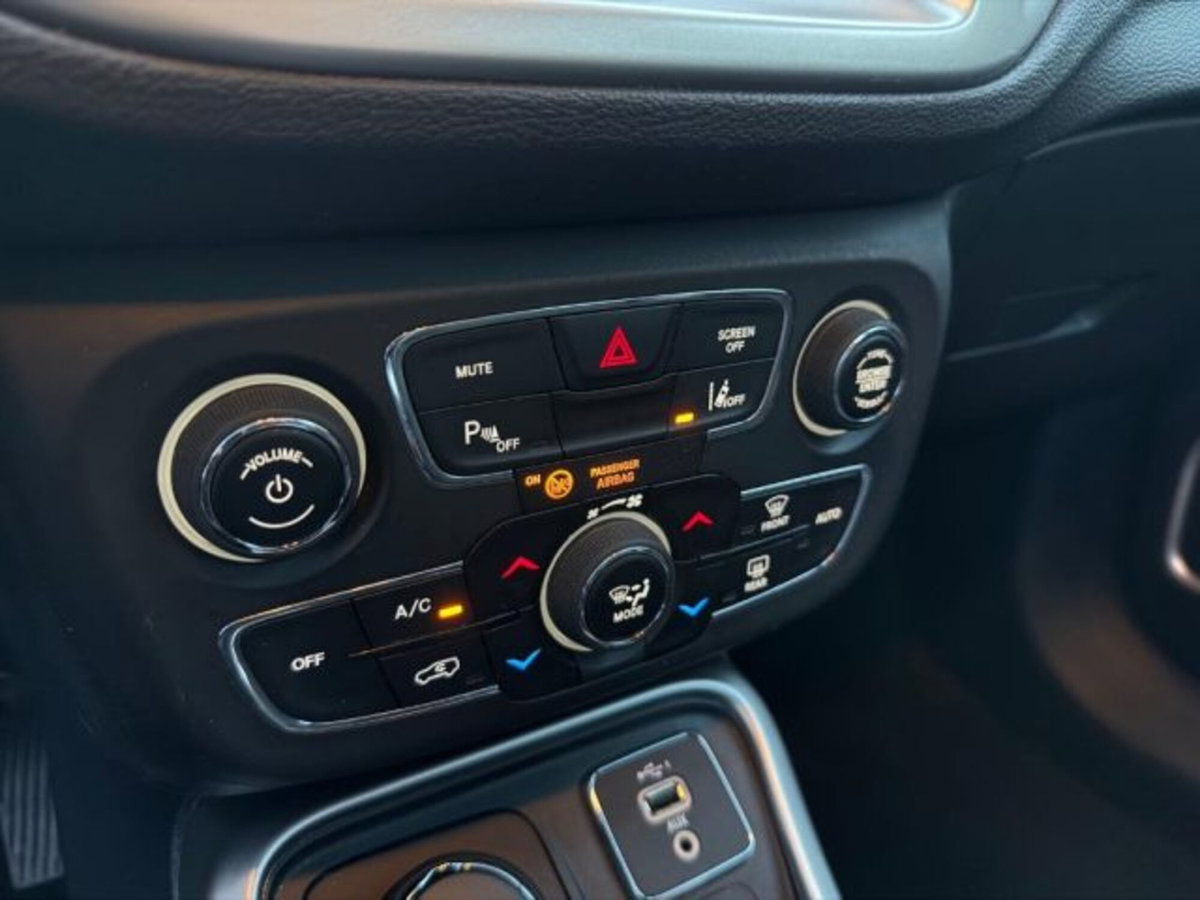 Jeep Compass 2.0 Multijet II 4WD Business (12)
