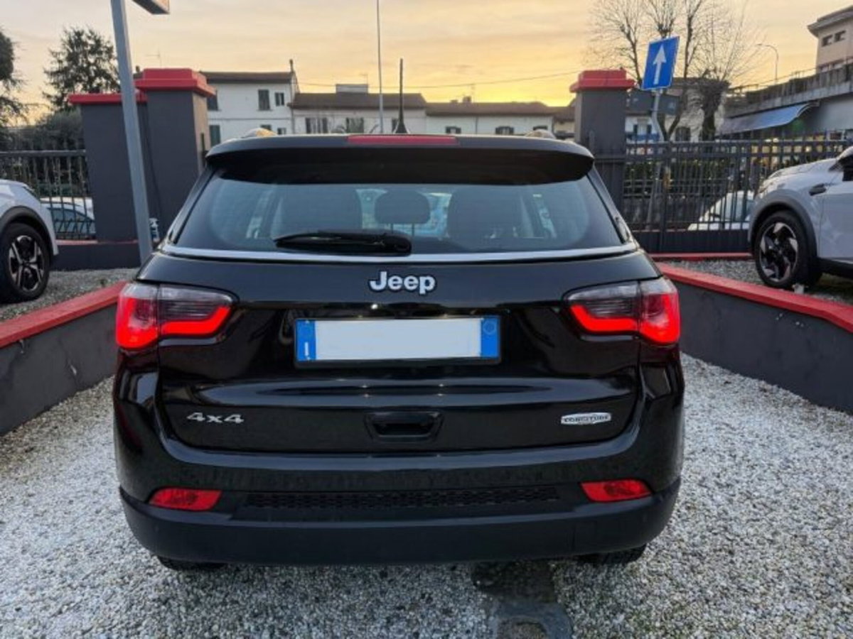 Jeep Compass 2.0 Multijet II 4WD Business (17)