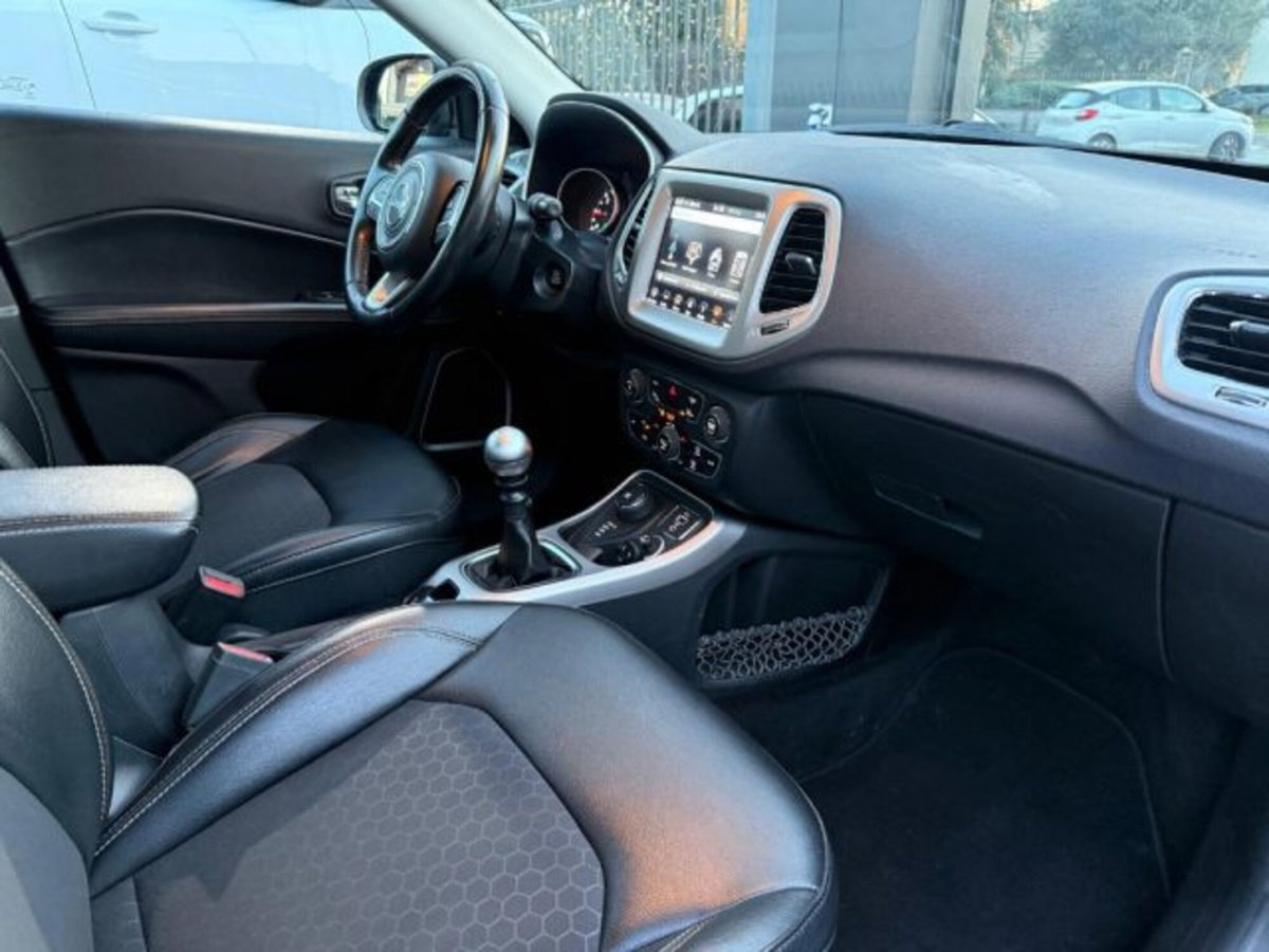 Jeep Compass 2.0 Multijet II 4WD Business (9)