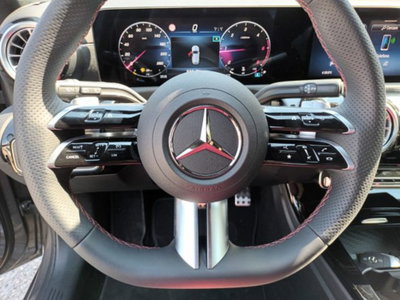 Mercedes-Benz Classe A 200 d AMG Line Premium Plus auto (14)