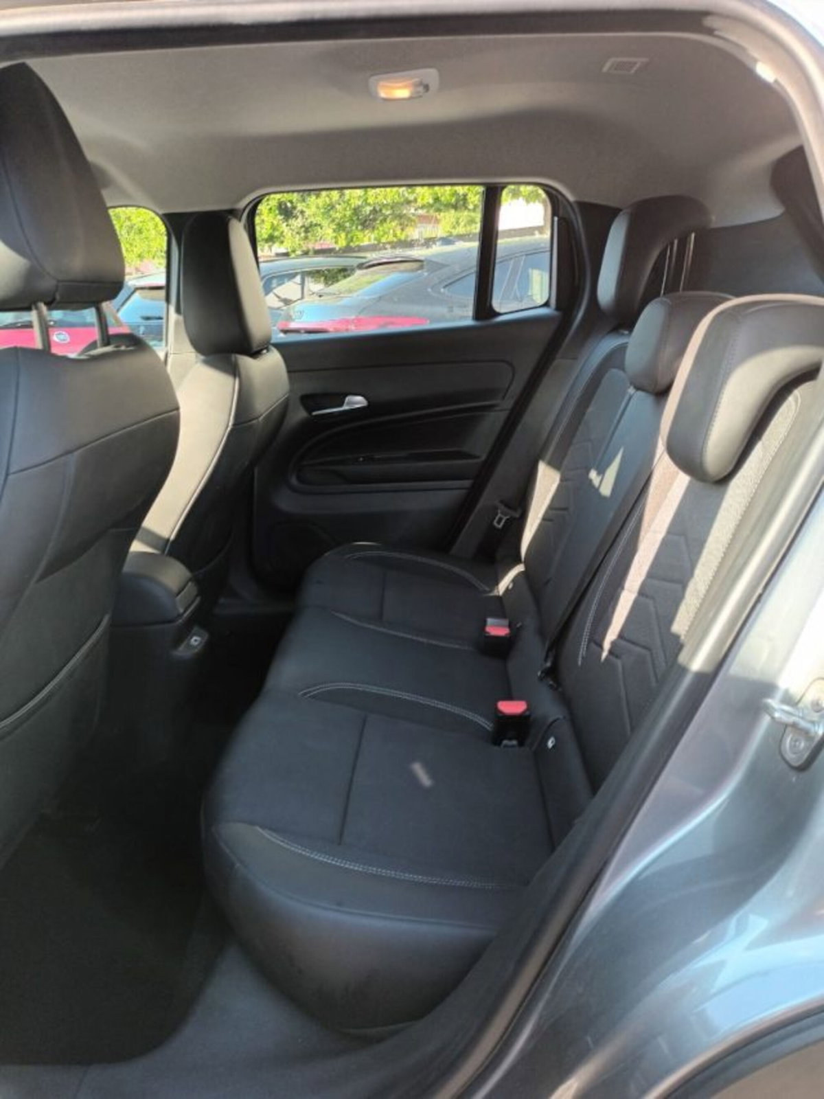 Jeep Avenger 1.2 turbo Altitude fwd 100cv (8)