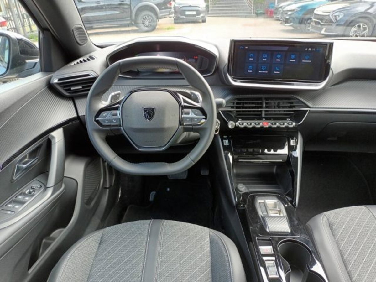 Peugeot 2008 50 kWh Allure (13)