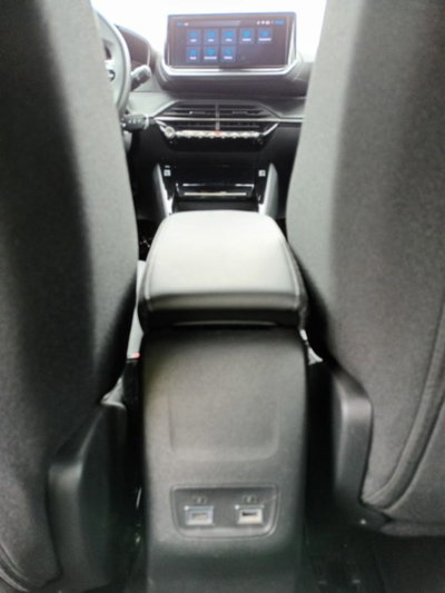 Peugeot 2008 50 kWh Allure (15)