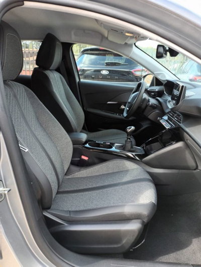 Peugeot 208 1.2 puretech Active s&s 100cv (7)