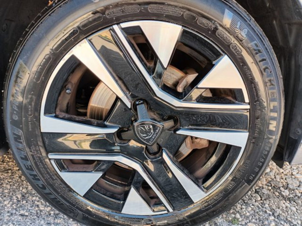 Peugeot 208 1.2 puretech Active s&s 100cv (11)
