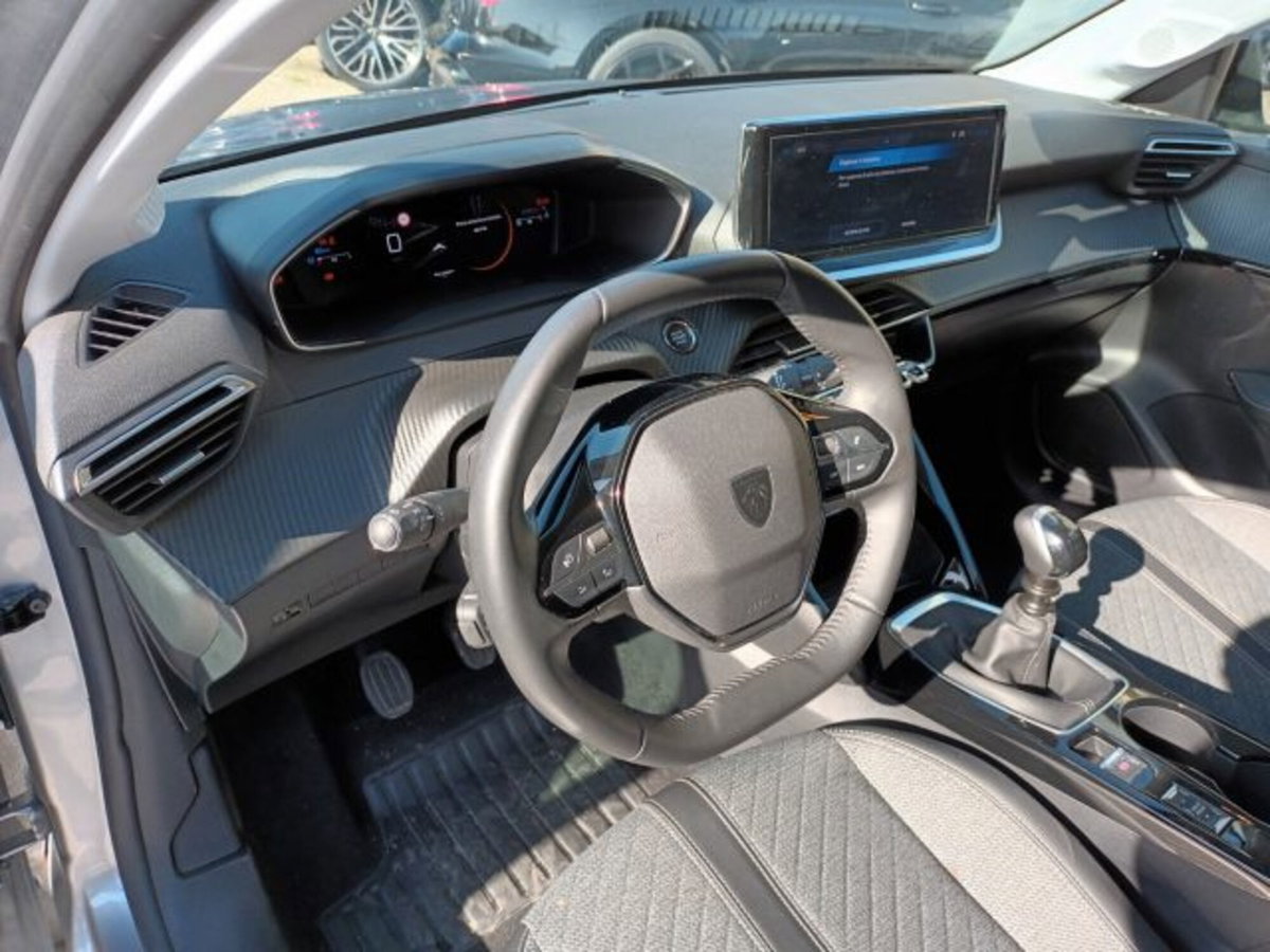 Peugeot 208 1.2 puretech Active s&s 100cv (8)