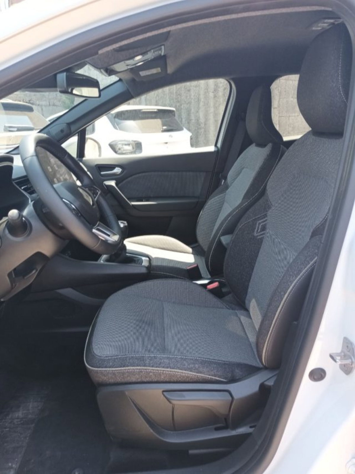 Renault Captur 1.0 eco-g Techno 100cv (5)
