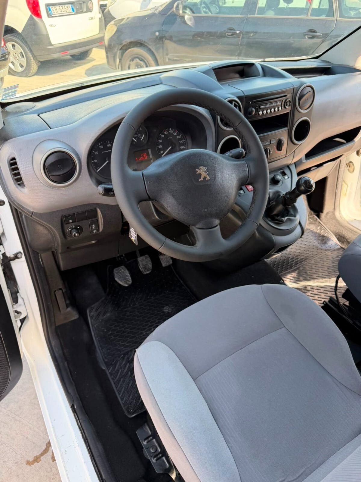 Peugeot Partner Furgone BlueHDi 75 L1 Furgone Pro (12)