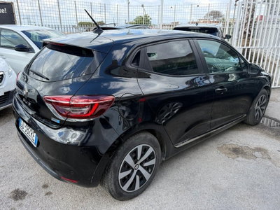 Renault Clio Full Hybrid E-Tech 140 CV 5 porte Initiale Paris (11)