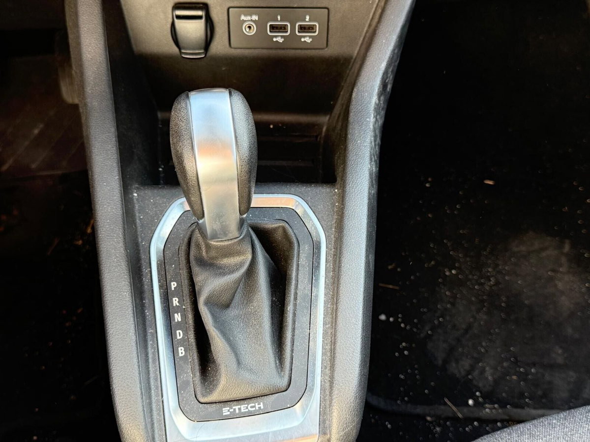 Renault Clio Full Hybrid E-Tech 140 CV 5 porte Initiale Paris (14)