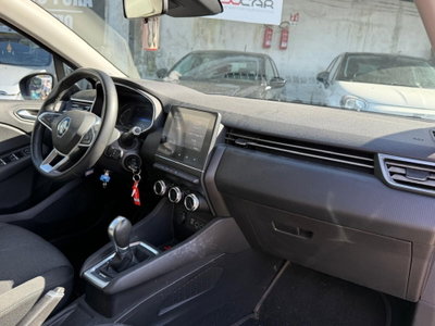Renault Clio Full Hybrid E-Tech 140 CV 5 porte Initiale Paris (19)