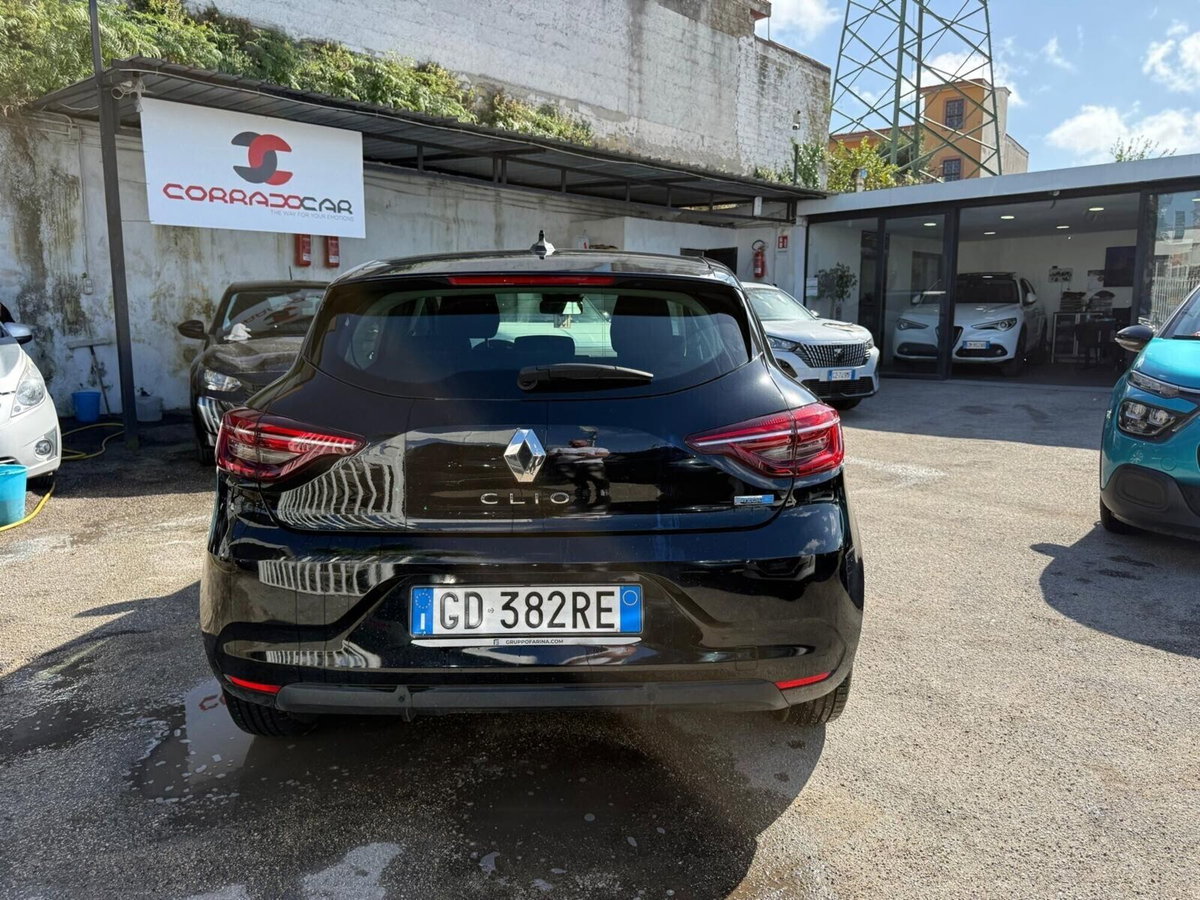 Renault Clio Full Hybrid E-Tech 140 CV 5 porte Initiale Paris (5)