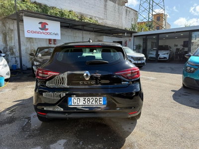 Renault Clio Full Hybrid E-Tech 140 CV 5 porte Initiale Paris (5)
