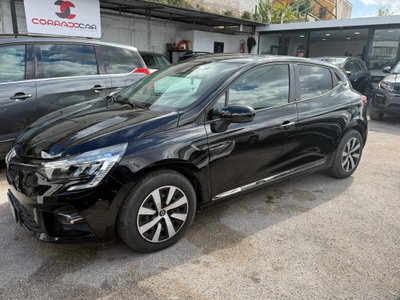 Renault Clio Full Hybrid E-Tech 140 CV 5 porte Initiale Paris (8)