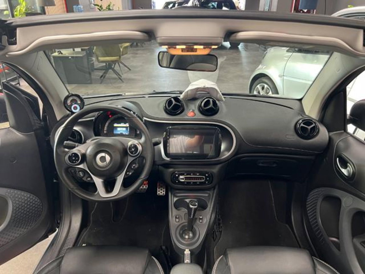 smart Fortwo Cabrio EQ cabrio BRABUS Style (7)